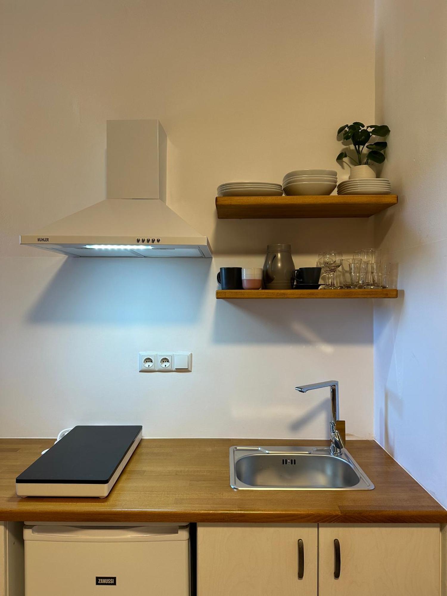 Papanestoras Apartments Kardhamili Exteriör bild